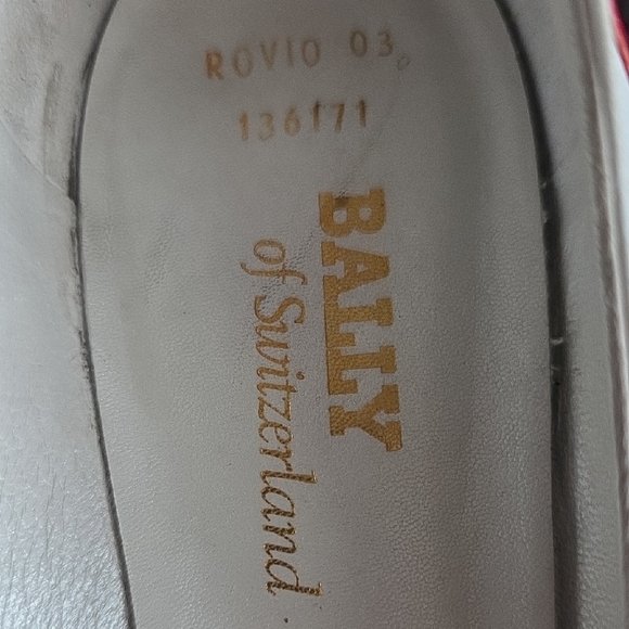 Bally Red and Cream Leather Scalloped Toe Ballet Flats - Picture 2 of 14